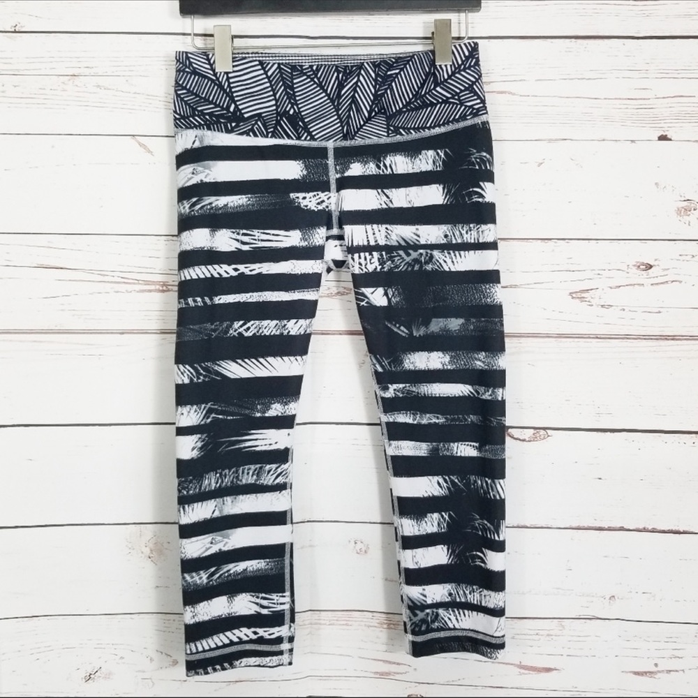 Lululemon | Shady Palms Wunder Under Crop